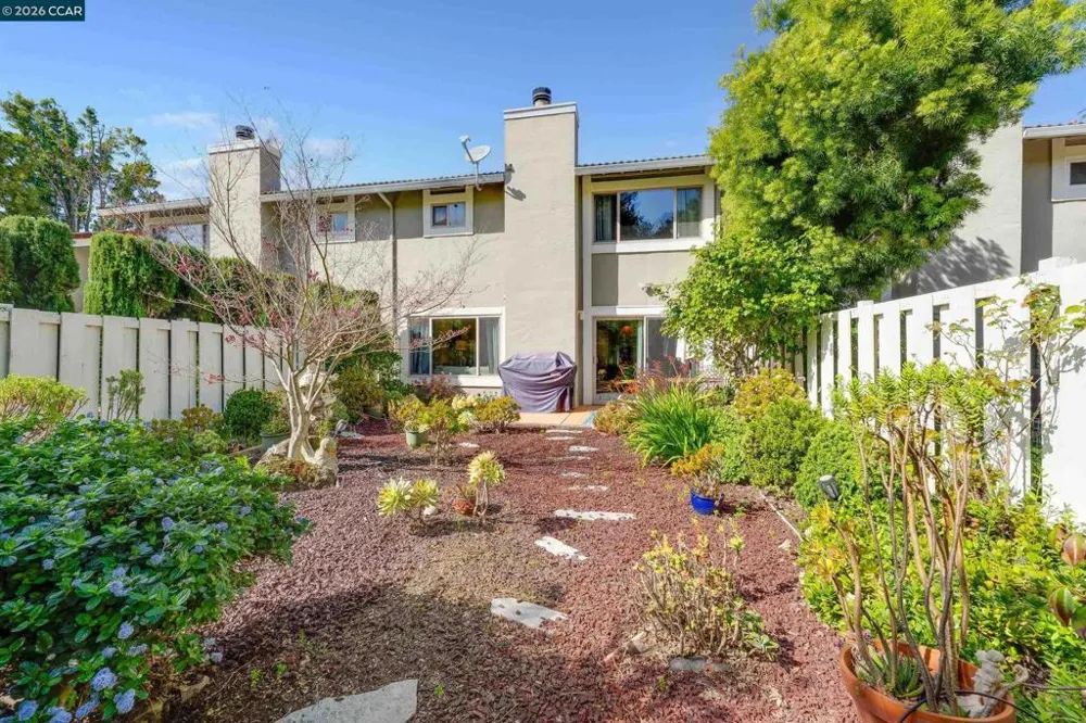 131 Ironwood Oakland, CA 94605