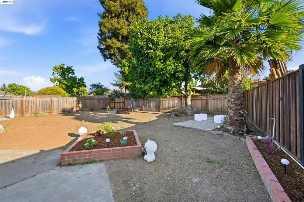 59 Lafayette Ave Hayward, CA 94544
