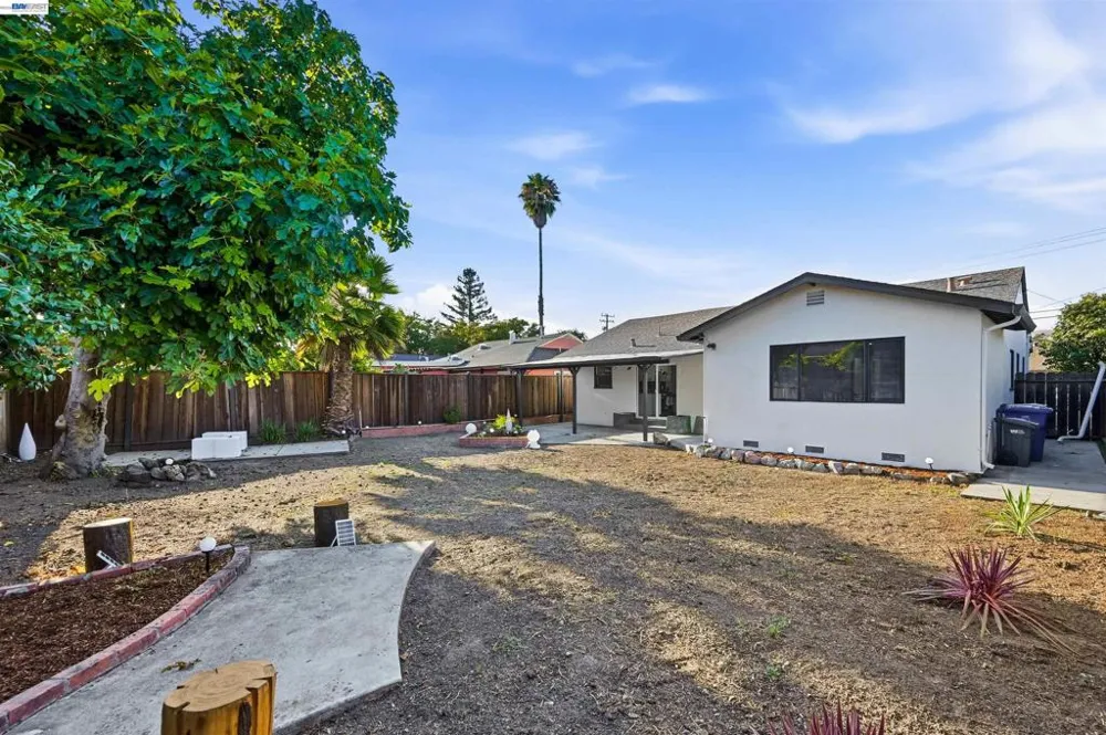 59 Lafayette Ave Hayward, CA 94544