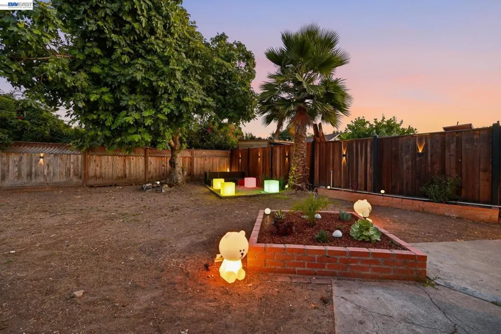 59 Lafayette Ave Hayward, CA 94544