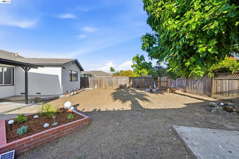 59 Lafayette Ave Hayward, CA 94544