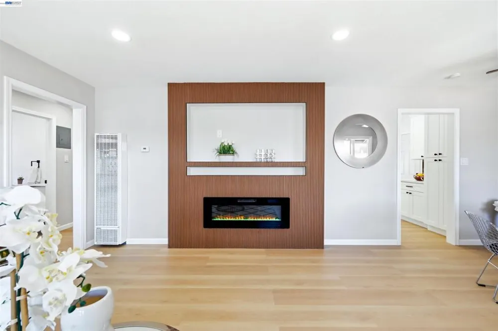 59 Lafayette Ave Hayward, CA 94544