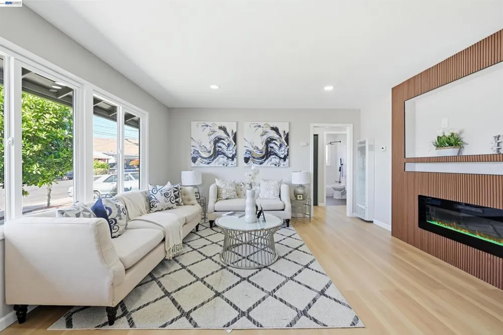 59 Lafayette Ave Hayward, CA 94544
