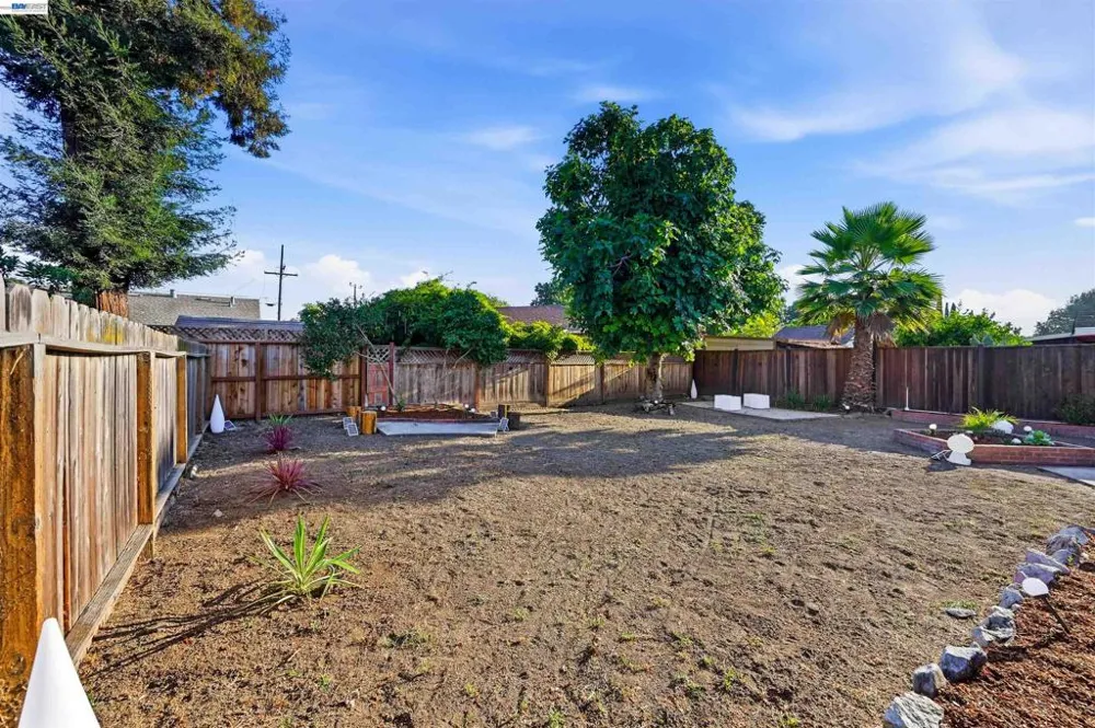 59 Lafayette Ave Hayward, CA 94544