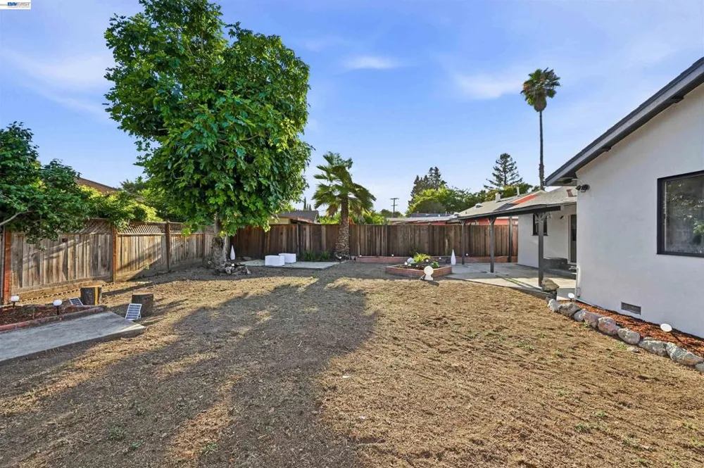 59 Lafayette Ave Hayward, CA 94544