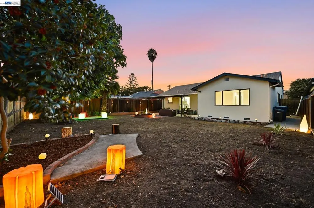 59 Lafayette Ave Hayward, CA 94544