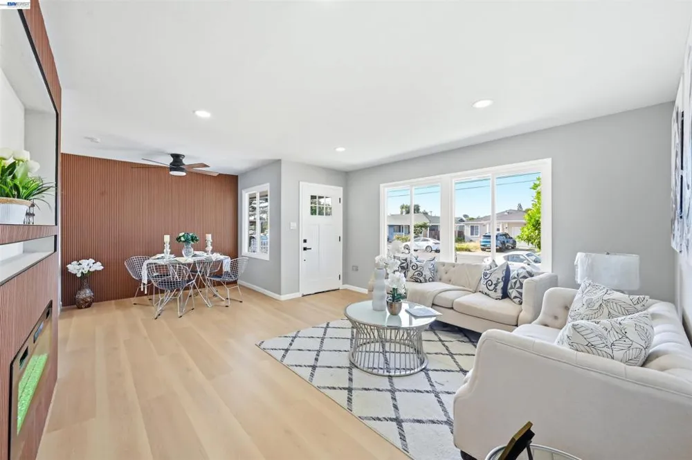 59 Lafayette Ave Hayward, CA 94544