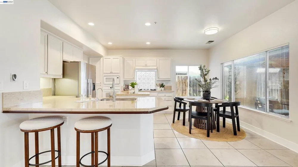 5197 Rose Way Union City, CA 94587
