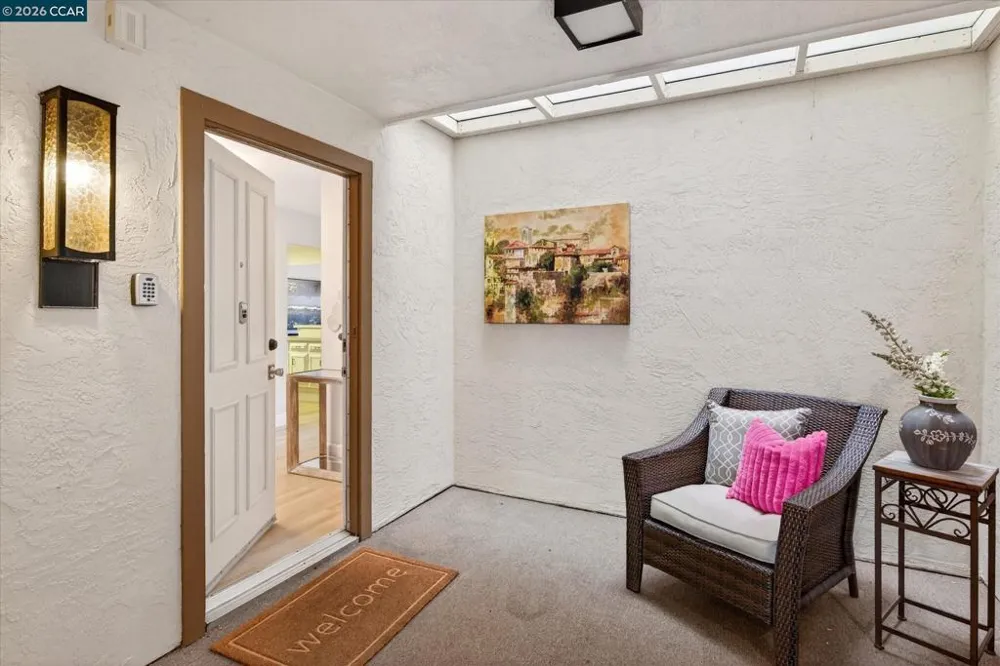 3410 Tice Creek Dr #2 Walnut Creek, CA 94595