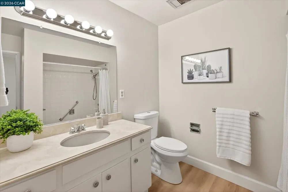3410 Tice Creek Dr #2 Walnut Creek, CA 94595