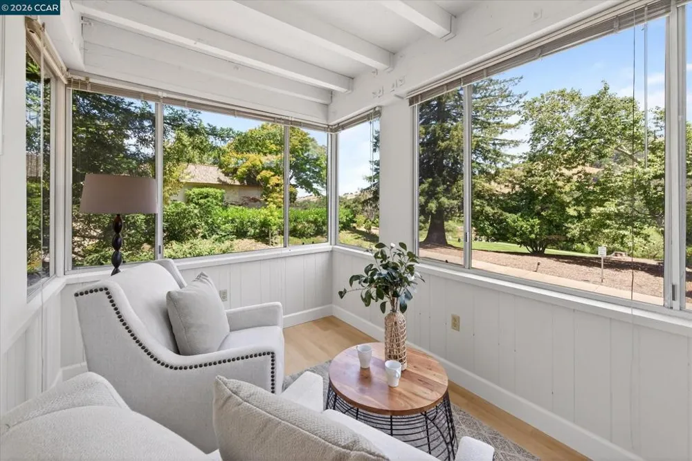 3410 Tice Creek Dr #2 Walnut Creek, CA 94595