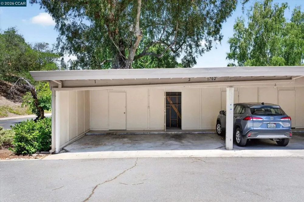 3410 Tice Creek Dr #2 Walnut Creek, CA 94595