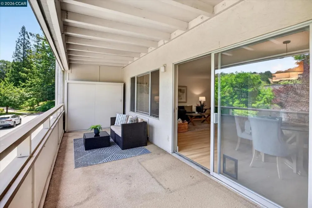 3410 Tice Creek Dr #2 Walnut Creek, CA 94595
