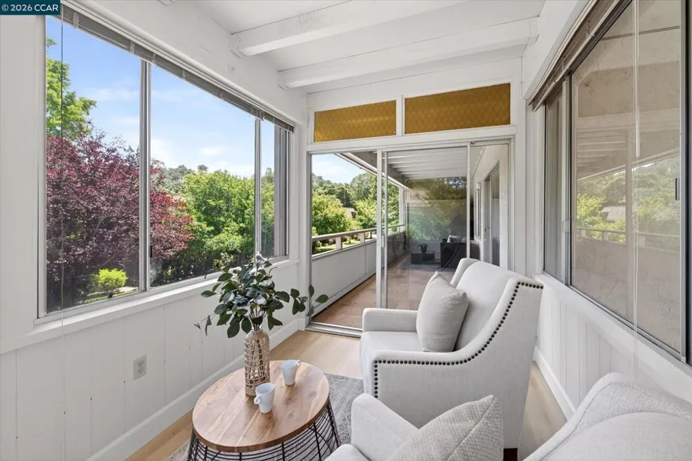 3410 Tice Creek Dr #2 Walnut Creek, CA 94595