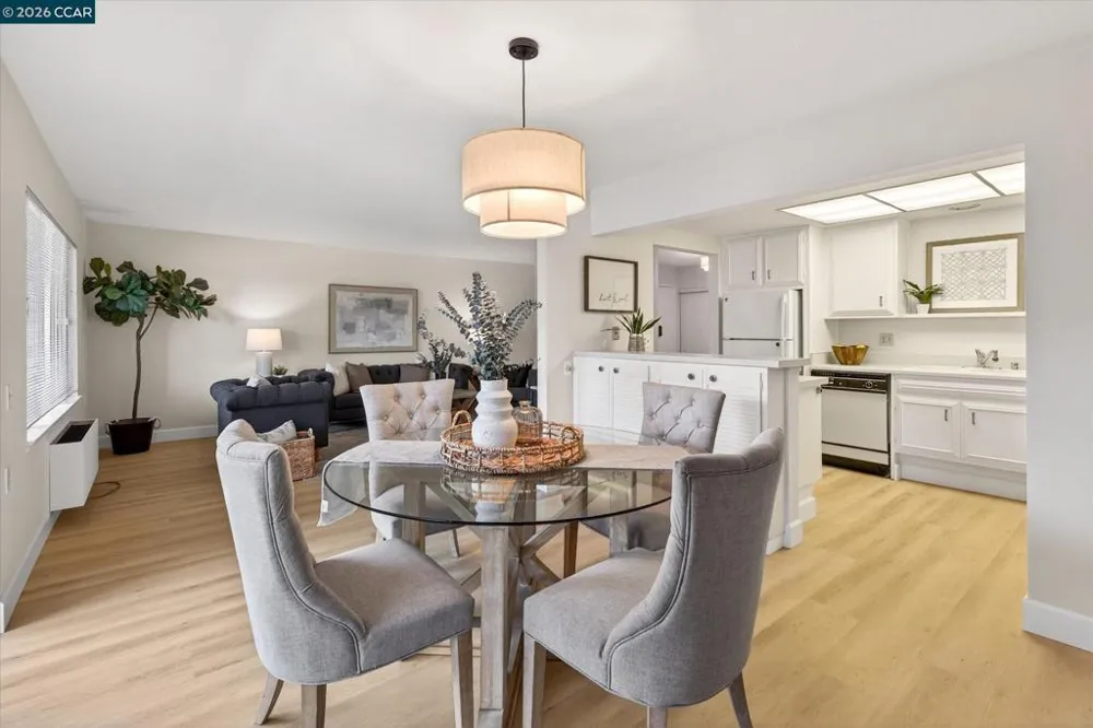 3410 Tice Creek Dr #2 Walnut Creek, CA 94595