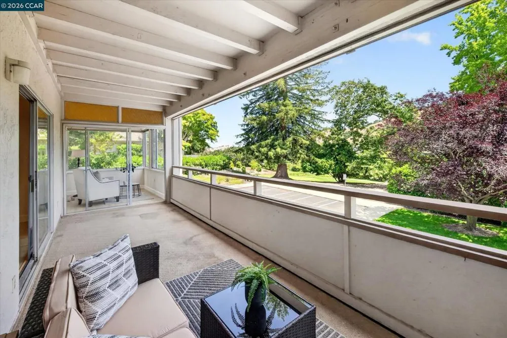 3410 Tice Creek Dr #2 Walnut Creek, CA 94595