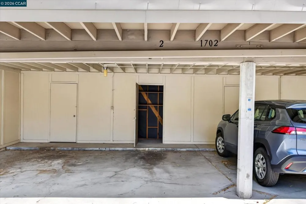 3410 Tice Creek Dr #2 Walnut Creek, CA 94595