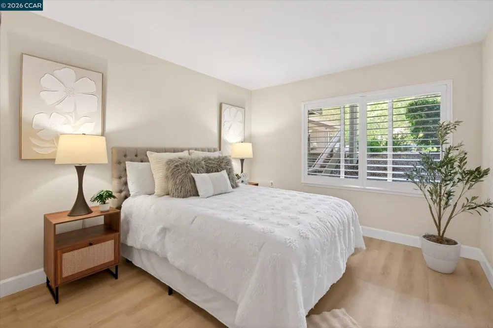 3410 Tice Creek Dr #2 Walnut Creek, CA 94595