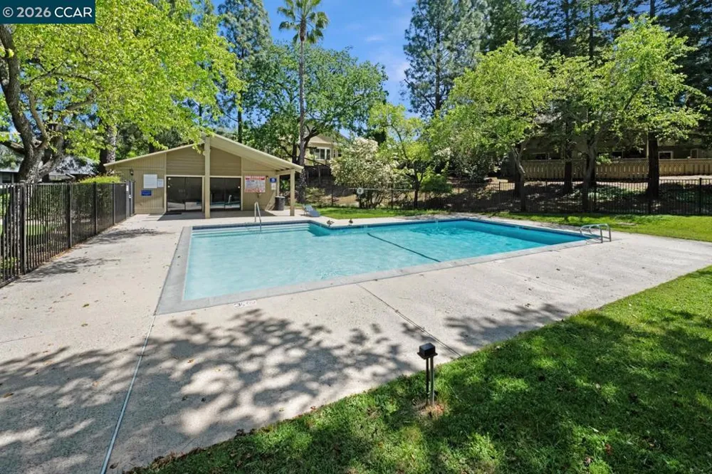 324 Eastgate Ln Martinez, CA 94553