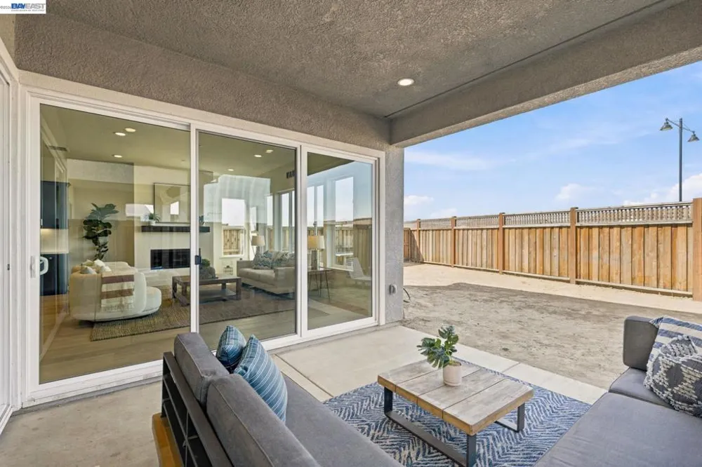 17693 Bushwick Lane Lathrop, CA 95330