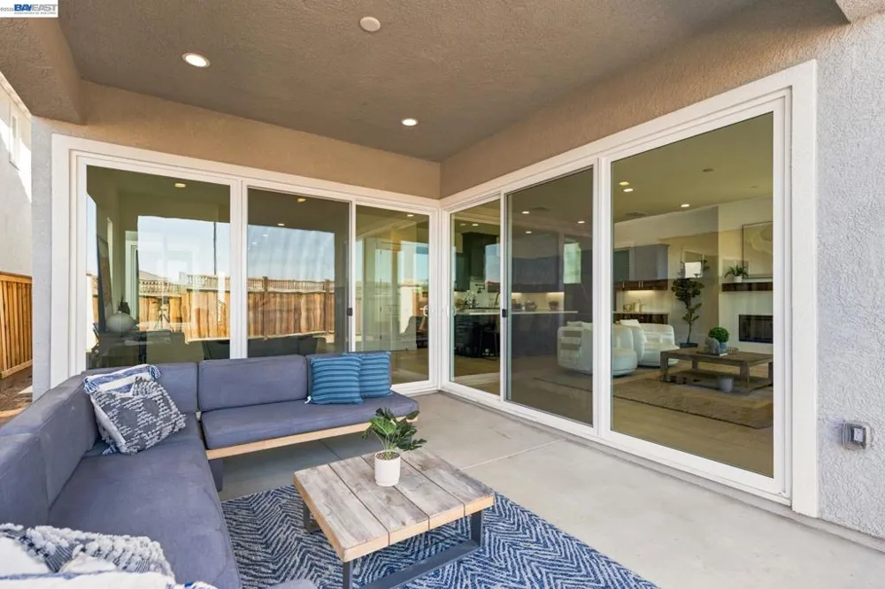 17693 Bushwick Lane Lathrop, CA 95330