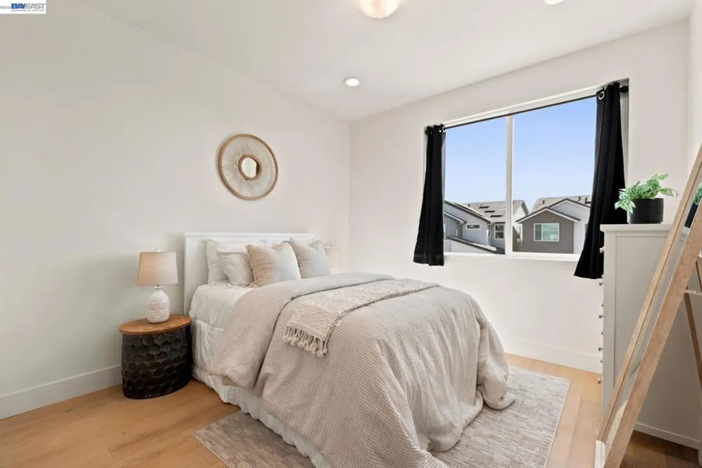 17693 Bushwick Lane Lathrop, CA 95330