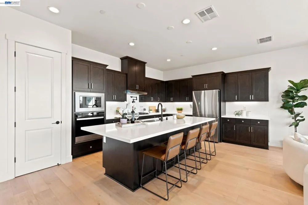 17693 Bushwick Lane Lathrop, CA 95330