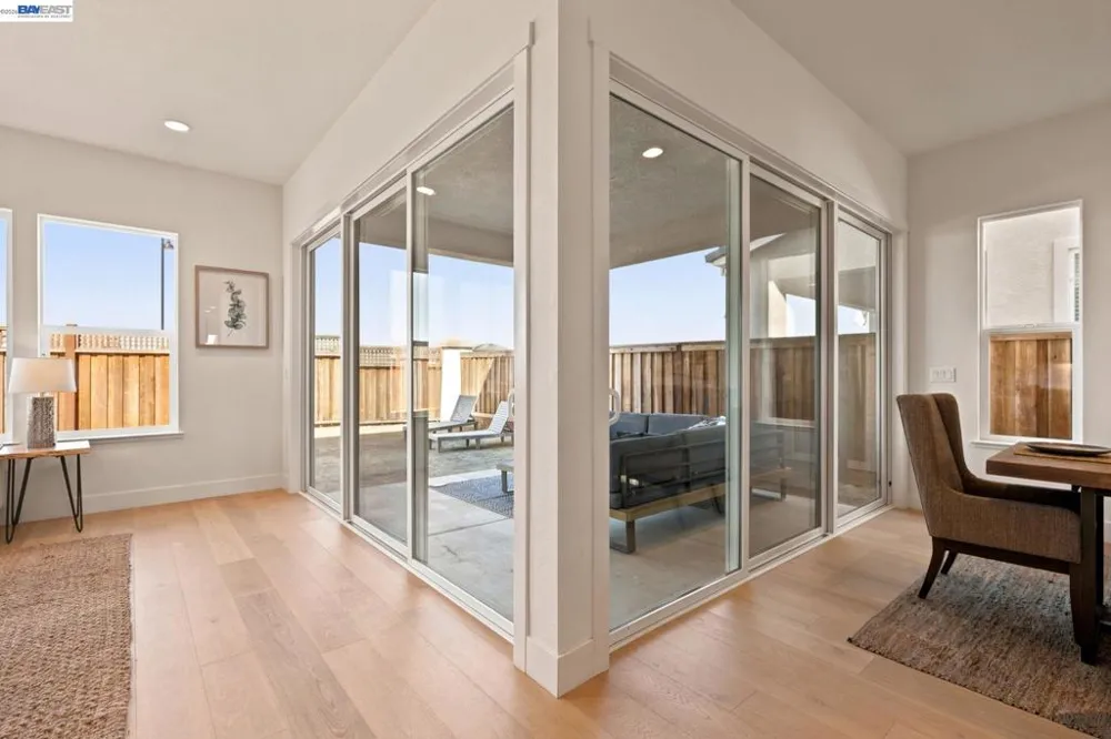 17693 Bushwick Lane Lathrop, CA 95330