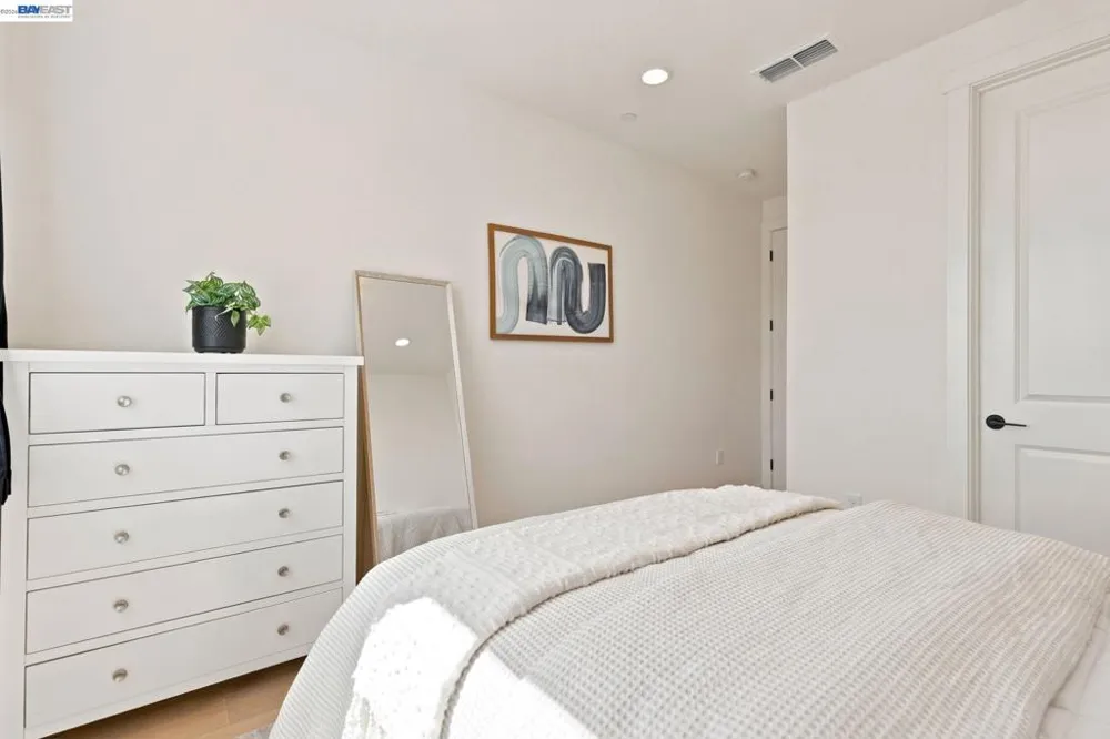 17693 Bushwick Lane Lathrop, CA 95330