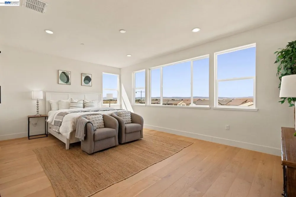 17693 Bushwick Lane Lathrop, CA 95330