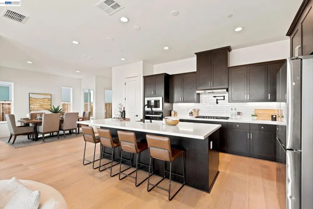 17693 Bushwick Lane Lathrop, CA 95330