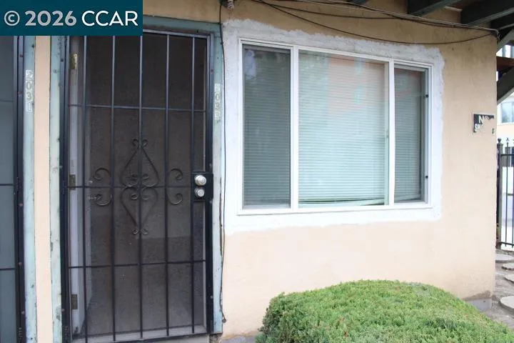 2033 NEVIN AVE. Richmond, CA 94804