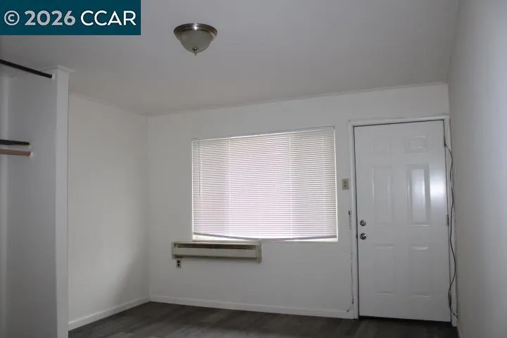 2033 NEVIN AVE. Richmond, CA 94804