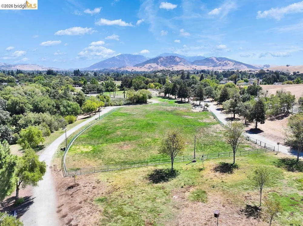 4874 Wolf Way Concord, CA 94521