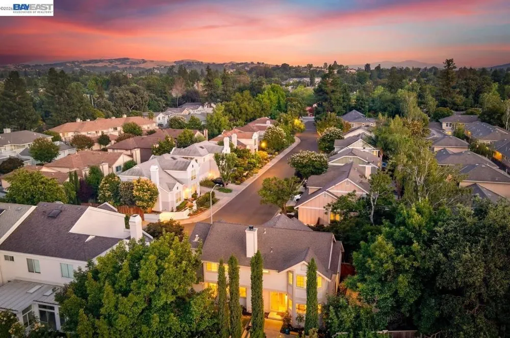 282 Del Valle Ct Pleasanton, CA 94566