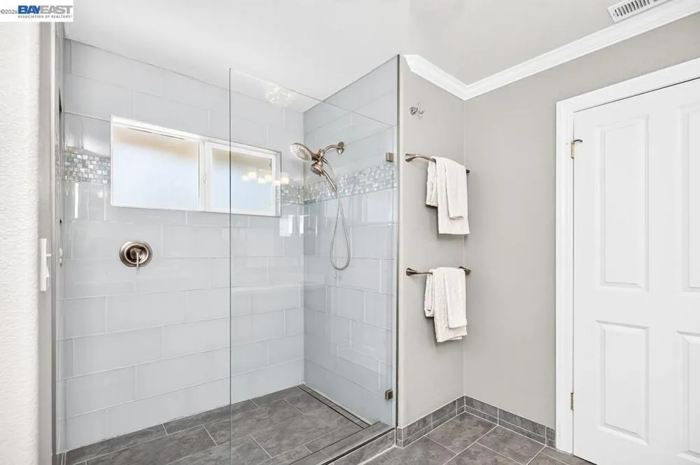 282 Del Valle Ct Pleasanton, CA 94566