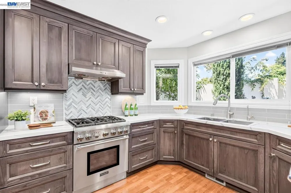 282 Del Valle Ct Pleasanton, CA 94566