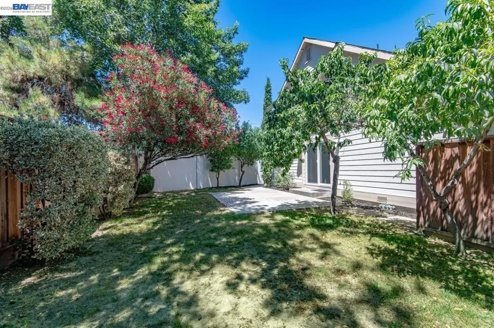 282 Del Valle Ct Pleasanton, CA 94566