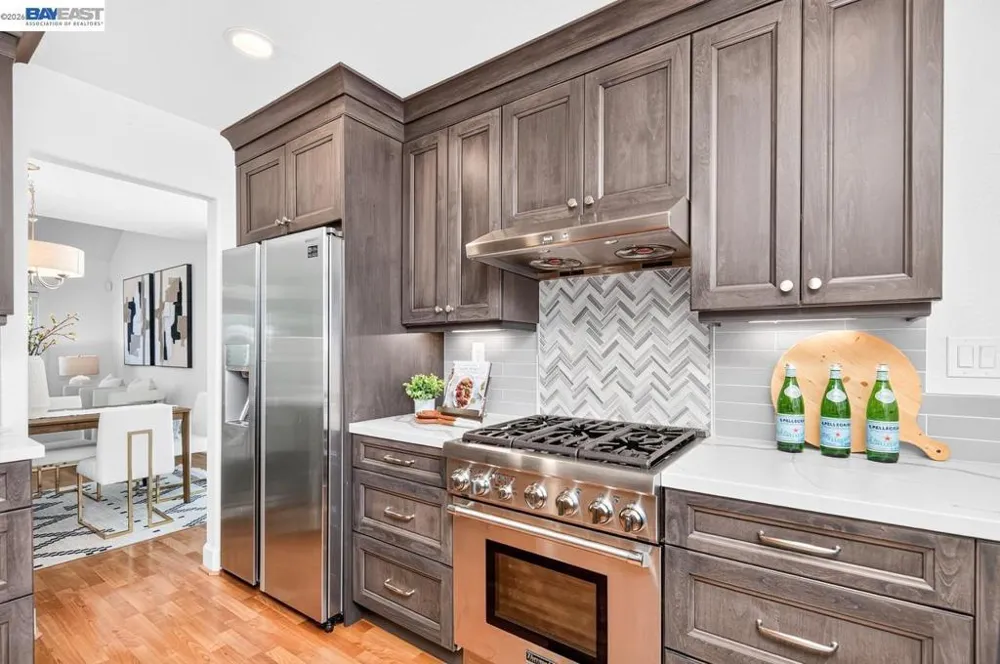 282 Del Valle Ct Pleasanton, CA 94566