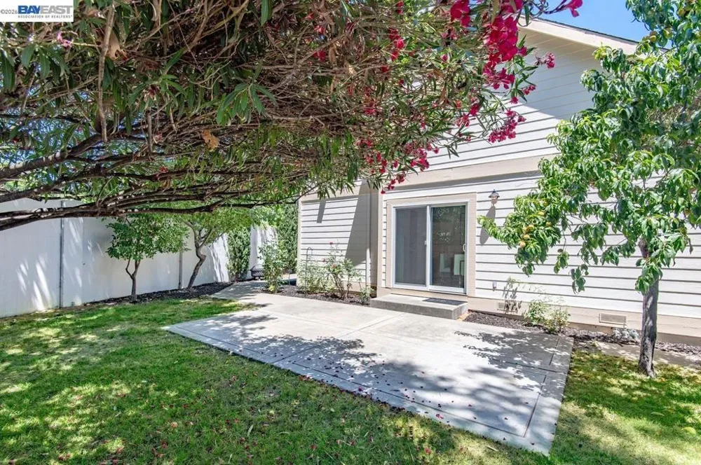 282 Del Valle Ct Pleasanton, CA 94566