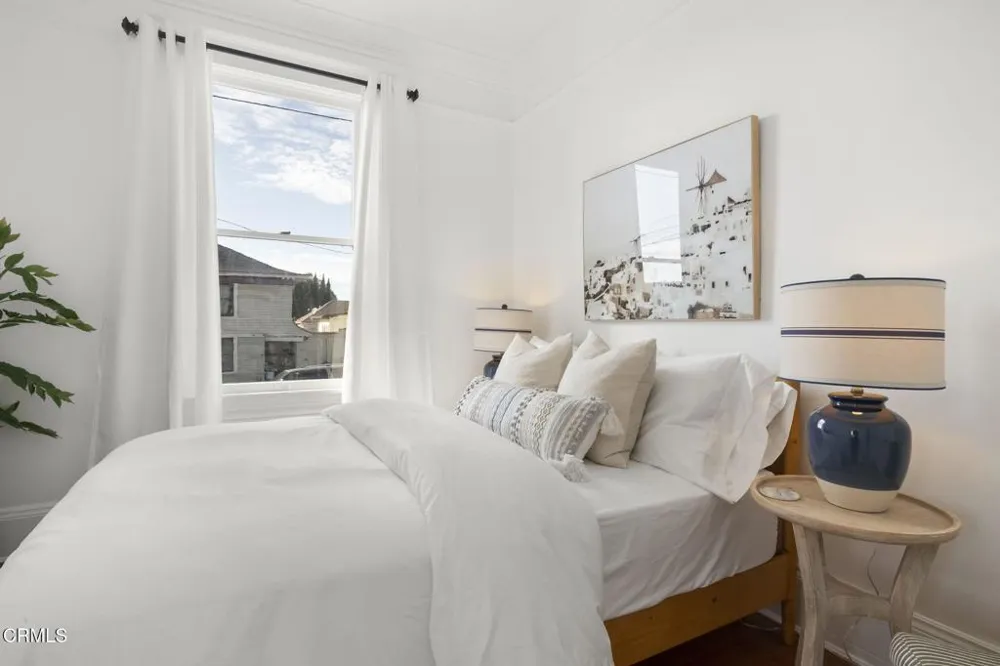 1106 E Santa Clara Street Ventura, CA 93001