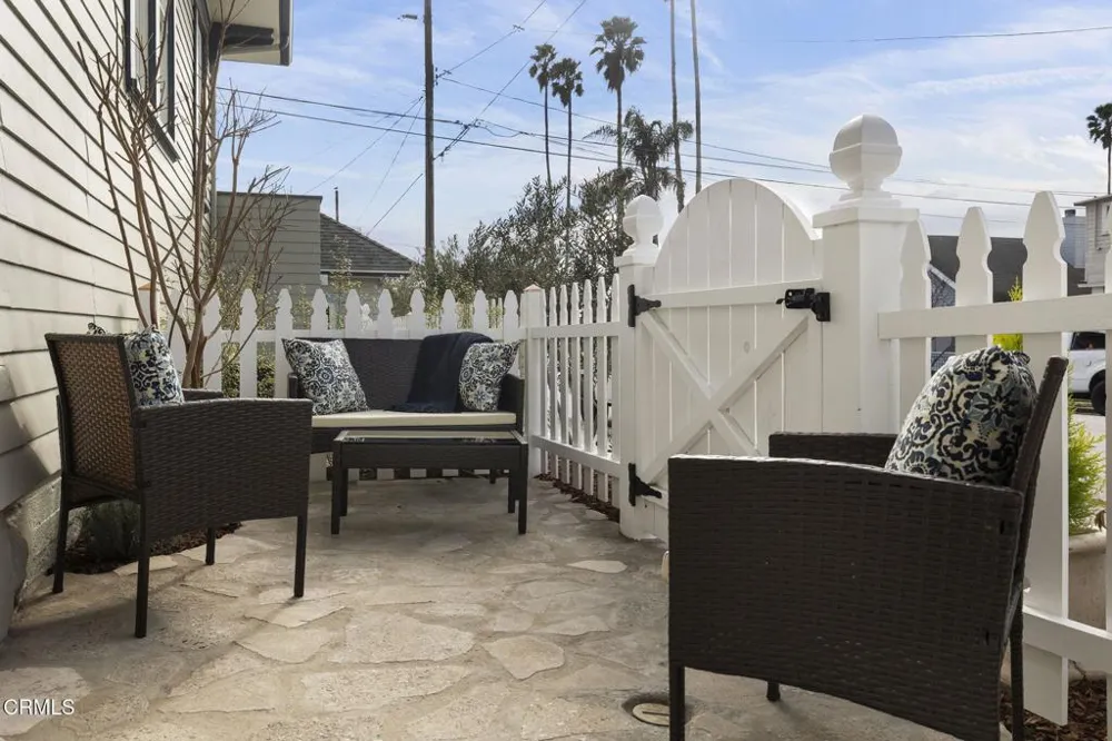1106 E Santa Clara Street Ventura, CA 93001