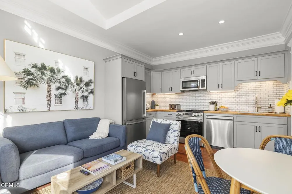 1106 E Santa Clara Street Ventura, CA 93001