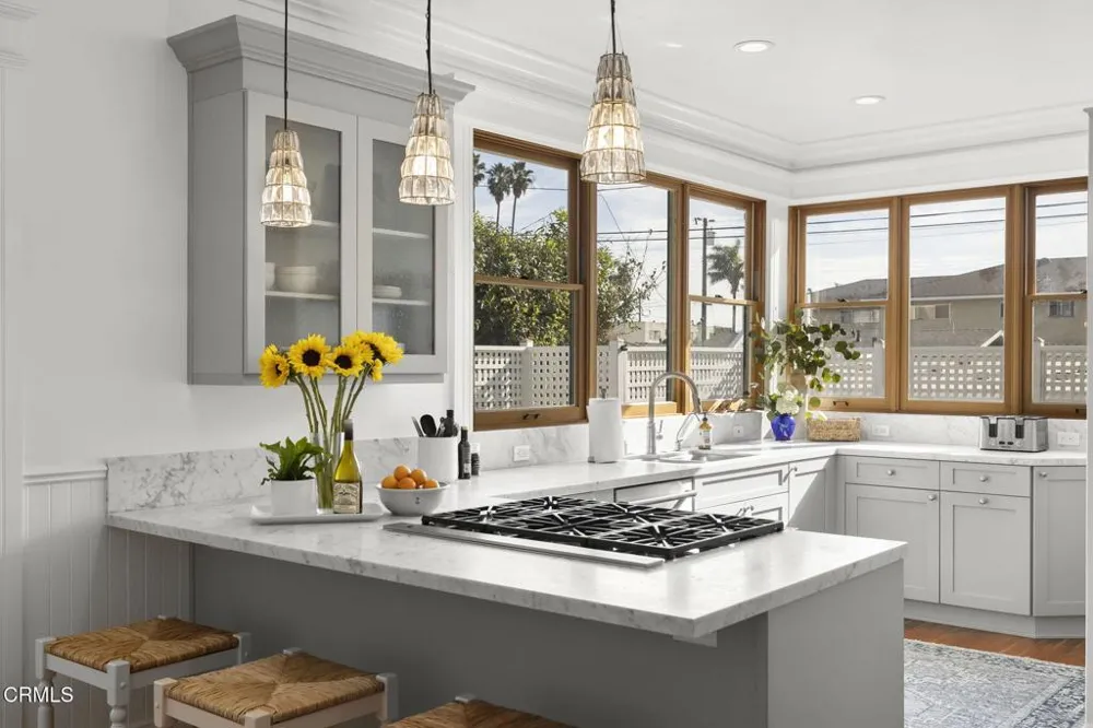 1106 E Santa Clara Street Ventura, CA 93001