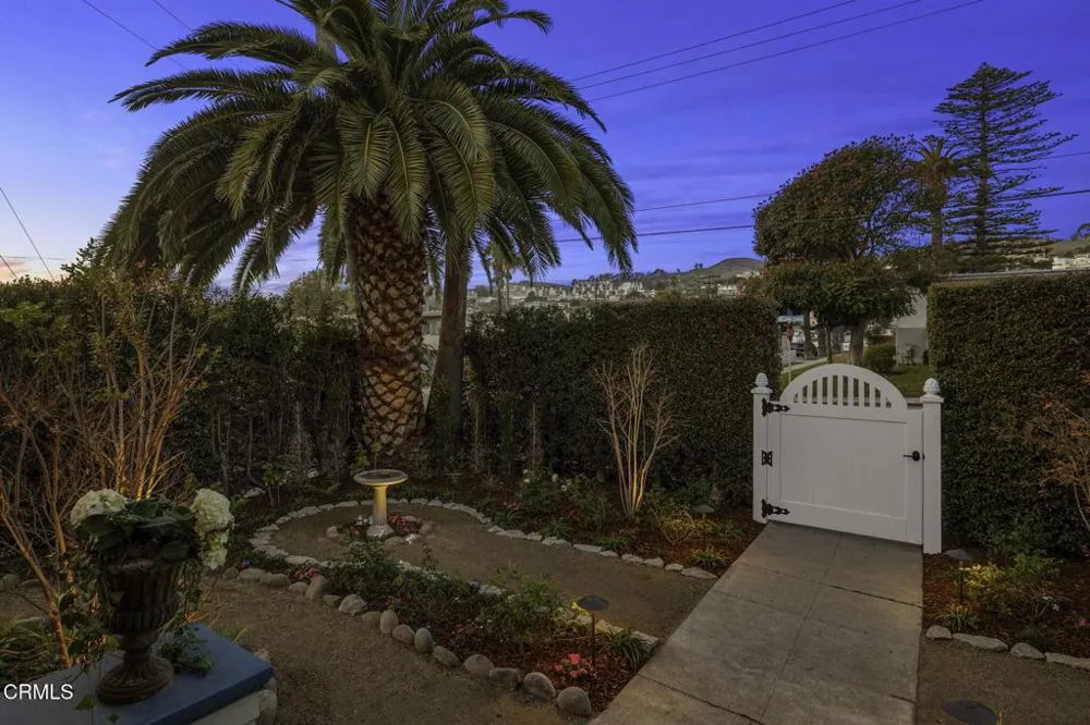 1106 E Santa Clara Street Ventura, CA 93001