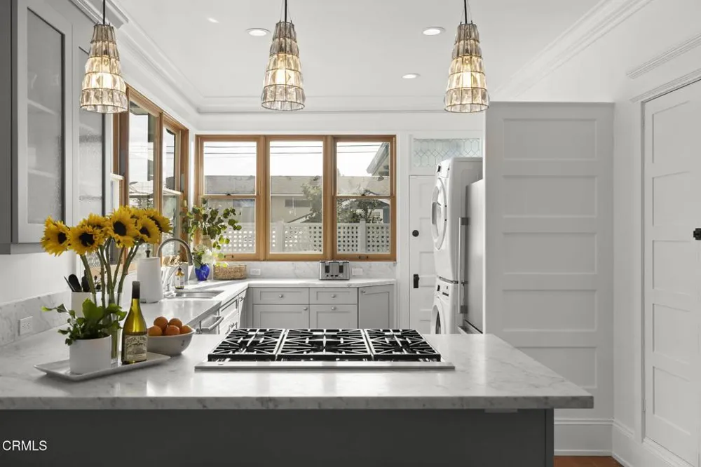 1106 E Santa Clara Street Ventura, CA 93001