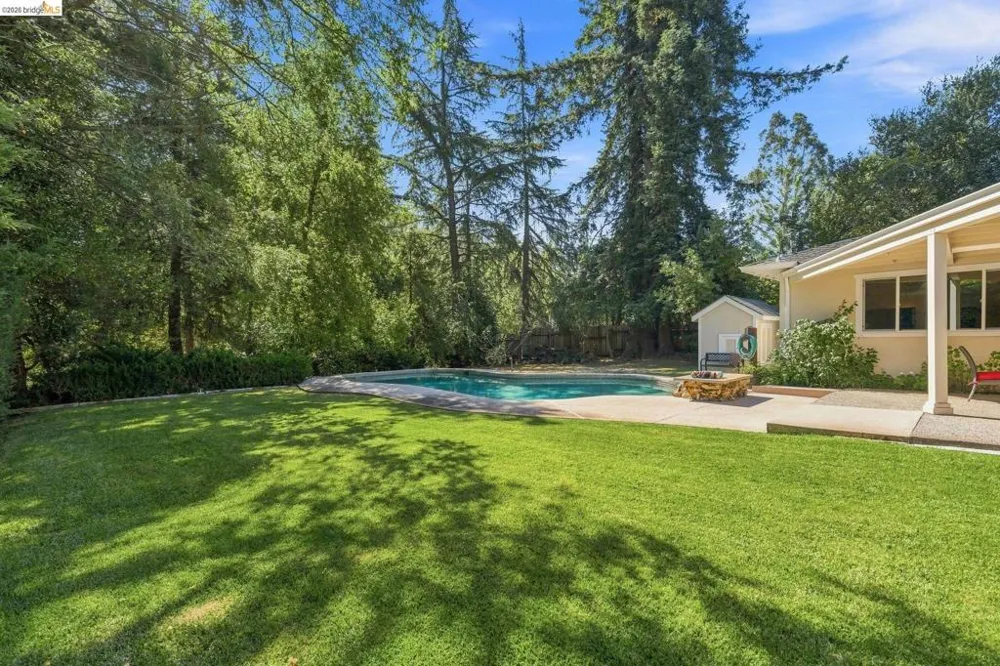 5075 Alhambra Valley Rd Martinez, CA 94553