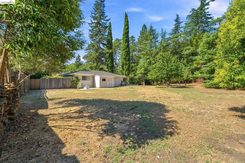 5075 Alhambra Valley Rd Martinez, CA 94553