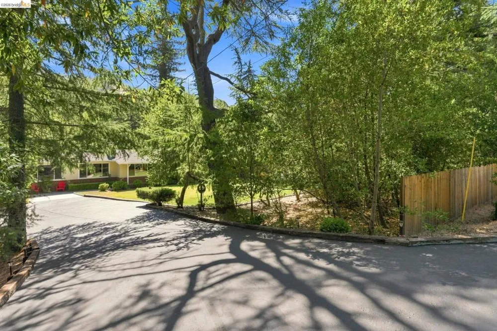 5075 Alhambra Valley Rd Martinez, CA 94553