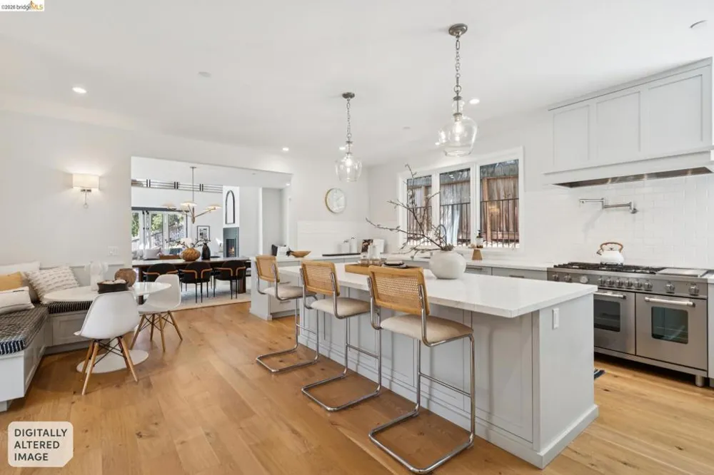 915 Grosvenor Place Oakland, CA 94610